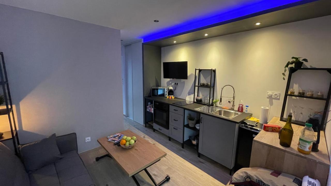 Bienvenue Chez Vous "Appartement Classe 2 Etoiles En Rdc Avec Espace Exterieur Et Parking" Доль Екстер'єр фото