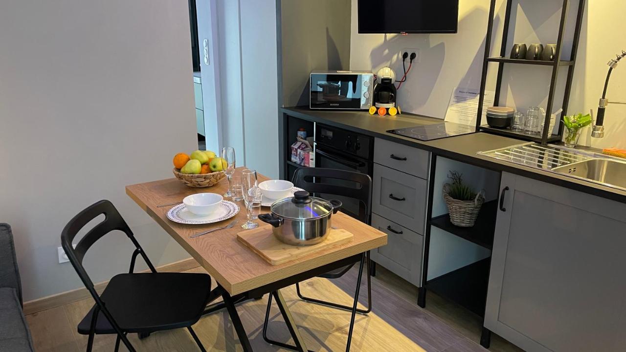 Bienvenue Chez Vous "Appartement Classe 2 Etoiles En Rdc Avec Espace Exterieur Et Parking" Доль Екстер'єр фото