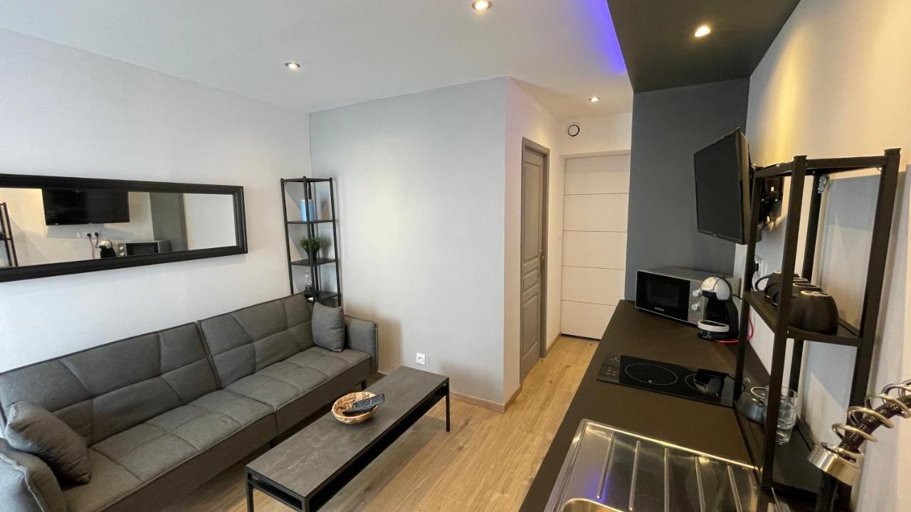 Bienvenue Chez Vous "Appartement Classe 2 Etoiles En Rdc Avec Espace Exterieur Et Parking" Доль Екстер'єр фото
